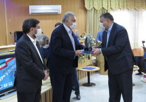 دریافت لوح و تندیس واحد نمونه استاندارد